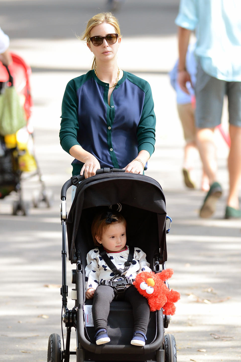EXCLUSIVE TO INF. ALL-ROUNDER. October 6, 2012: Ivanka Trump with her daughter Arabella Rose Kushner strolling in Central Park in New York City. Mandatory Credit: Elder Ordonez/INFphoto.com Ref.: infusny-160|sp|EXCLUSIVE TO INF. ALL-ROUNDER.